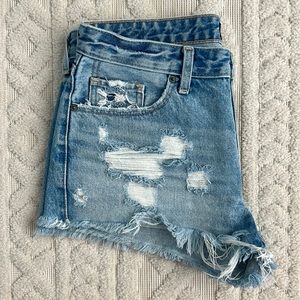 A&F Harper Low Rise Short 27/4